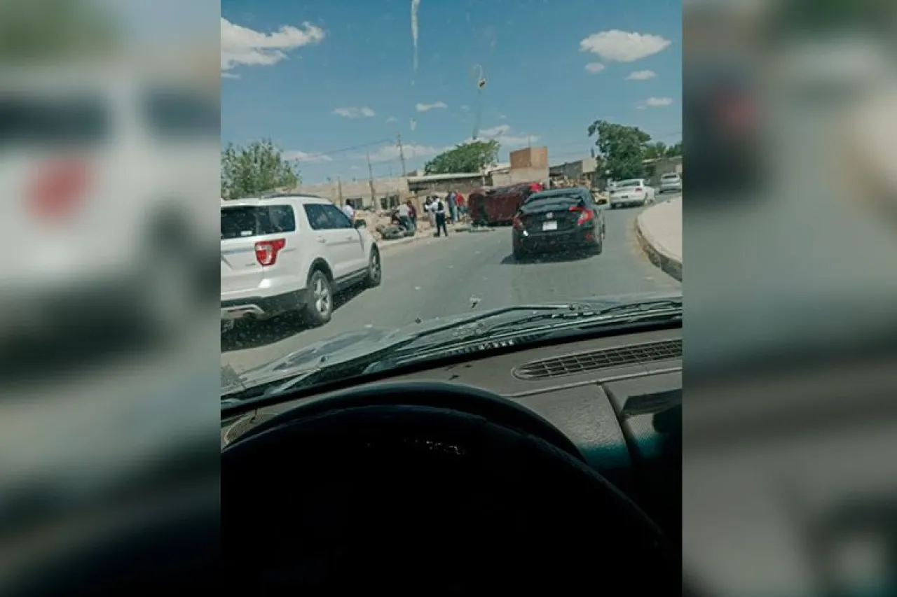 Queda lesionado adulto mayor tras volcadura