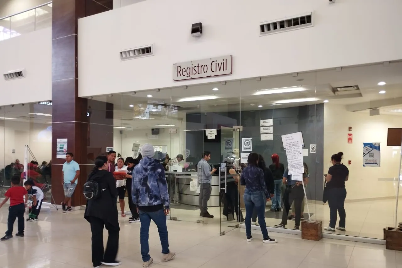 Continúa programa de correcciones gratuitas durante este mes en Registro Civil