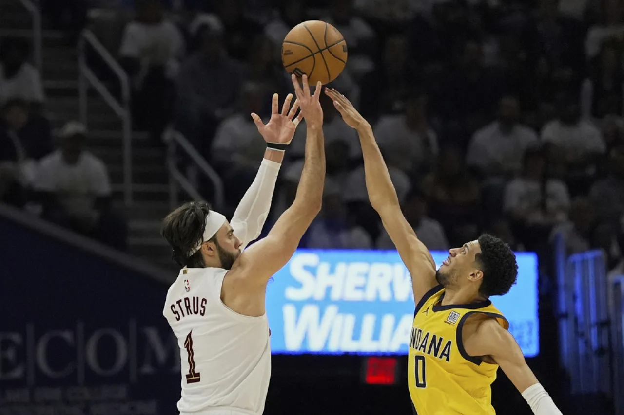 Vencen Pacers a Cavs y ventaja 2-0 en serie