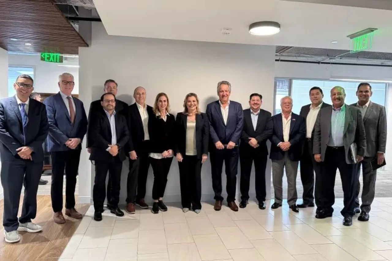 Impulsa Maru acuerdos en materia de comercio e innovación educativa con Texas
