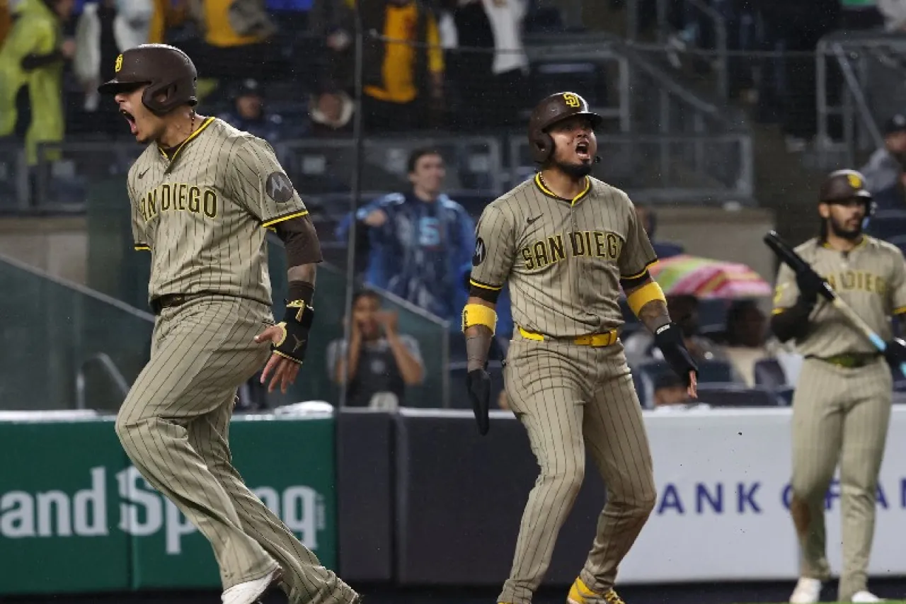 Padres no culpan a la lluvia y le pasan por encima a los Yankees