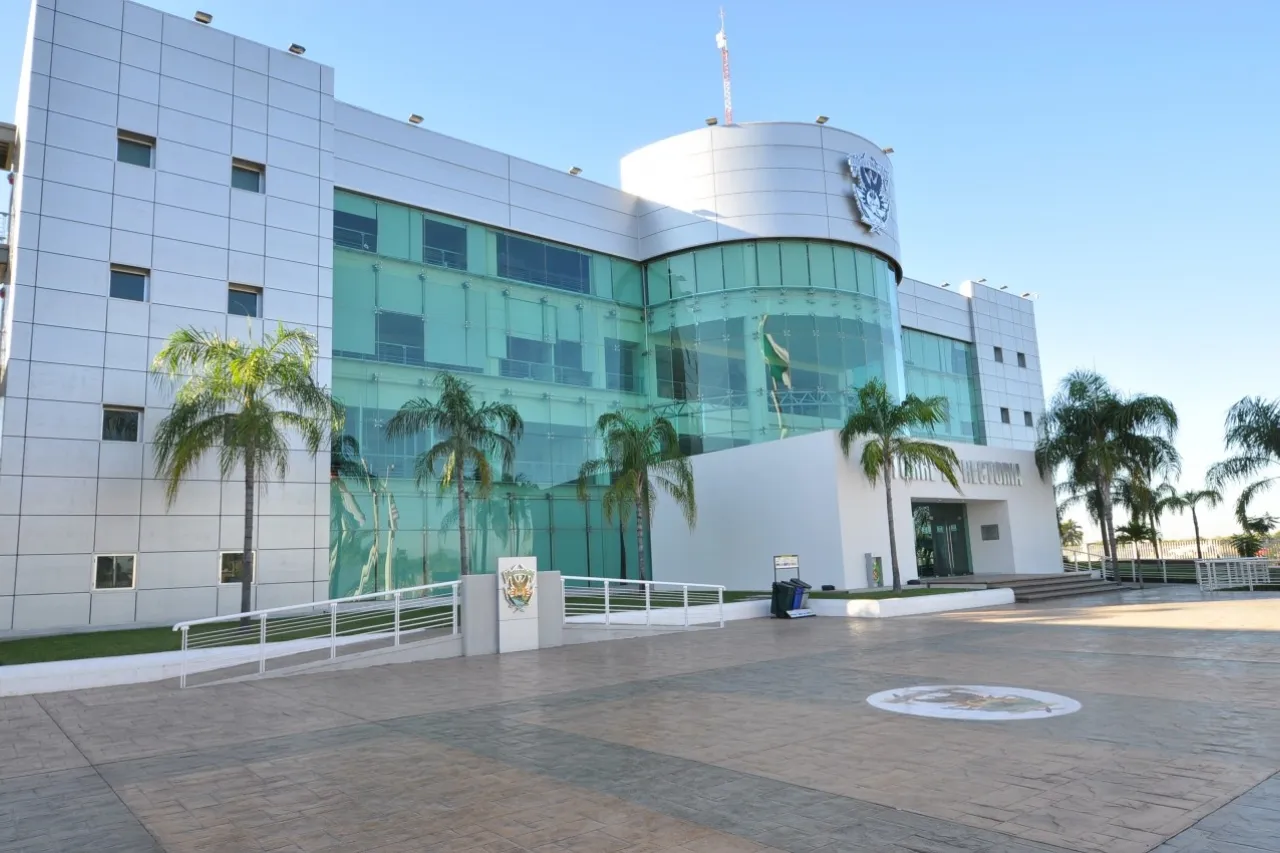 Universidad de Sinaloa suspende clases en 8 municipios por violencia