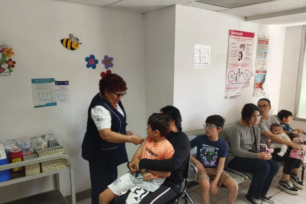 Capacita Salud a docentes sobre el sarampión