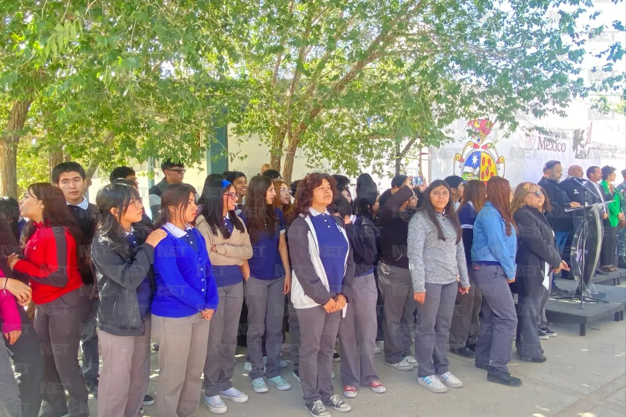 Realizan izamiento de bandera en el Cbtis 270