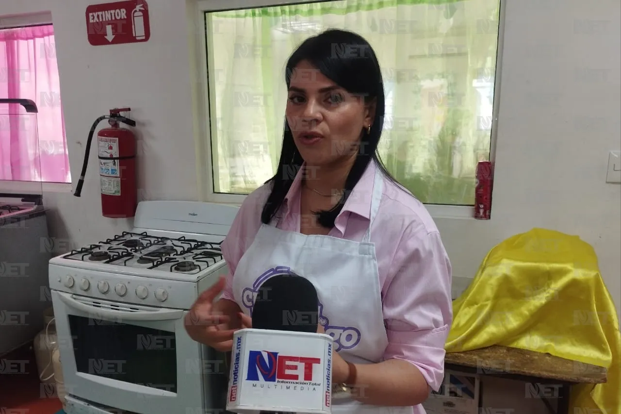 Dan opciones de recetas a beneficiarios de despensas