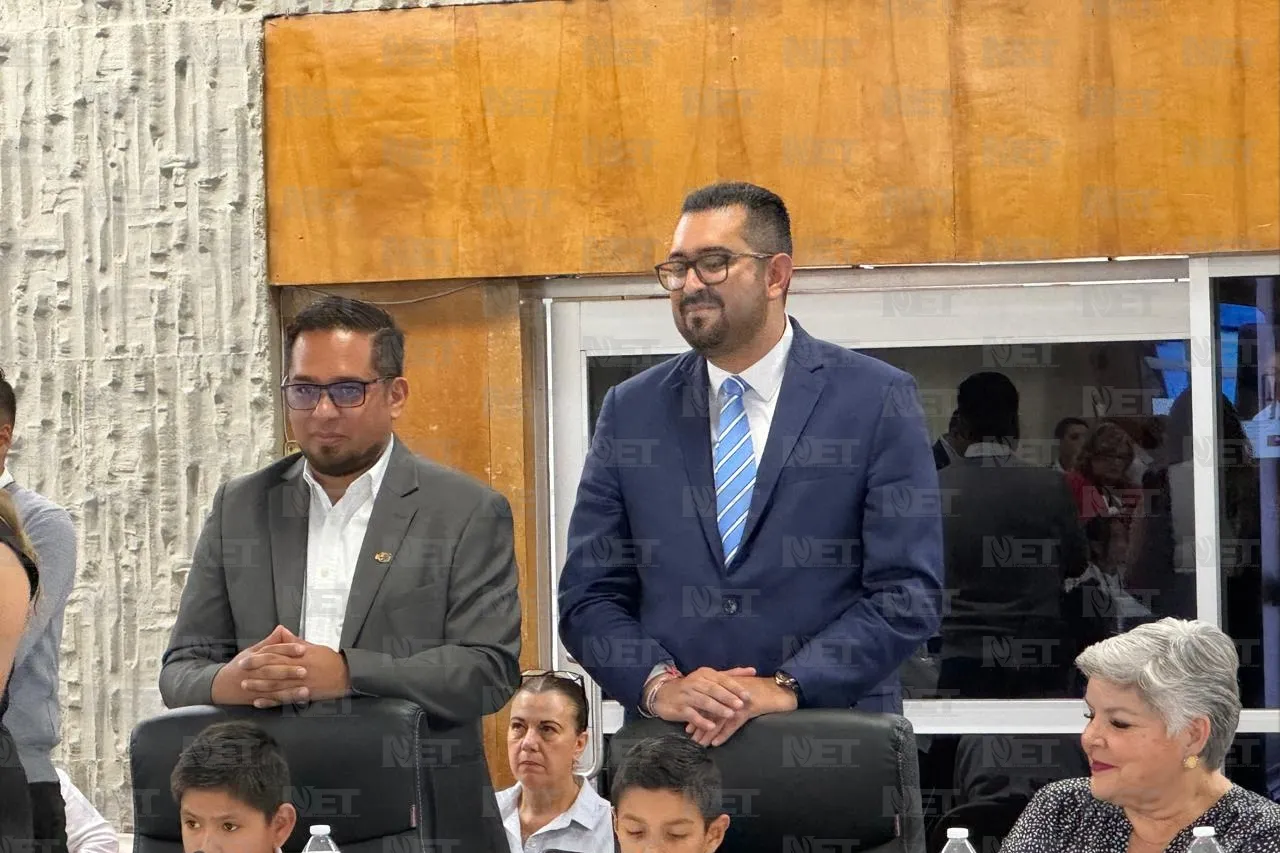 Participan niños en Cabildo como funcionarios municipales