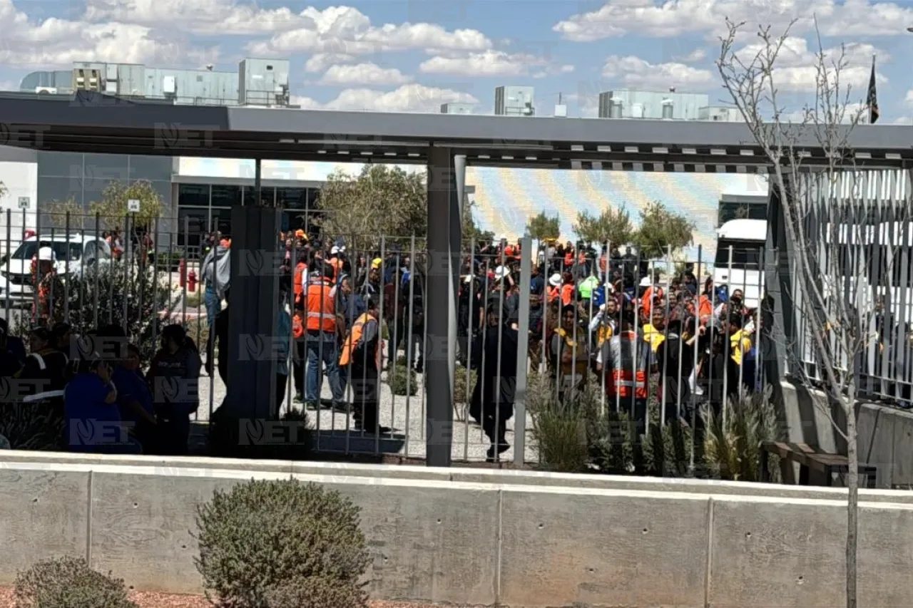 Evacuan a trabajadores de maquiladora BRP por incendio