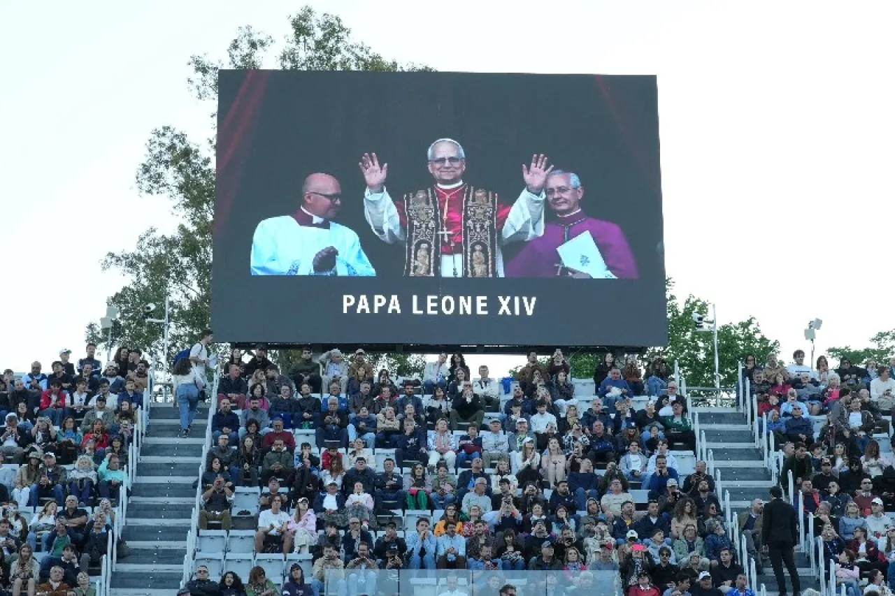 Tsisipas quiere jugar tenis con el Papa León XIV