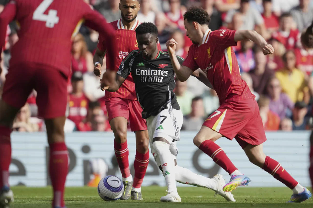 Arsenal saca empate ante el Liverpool