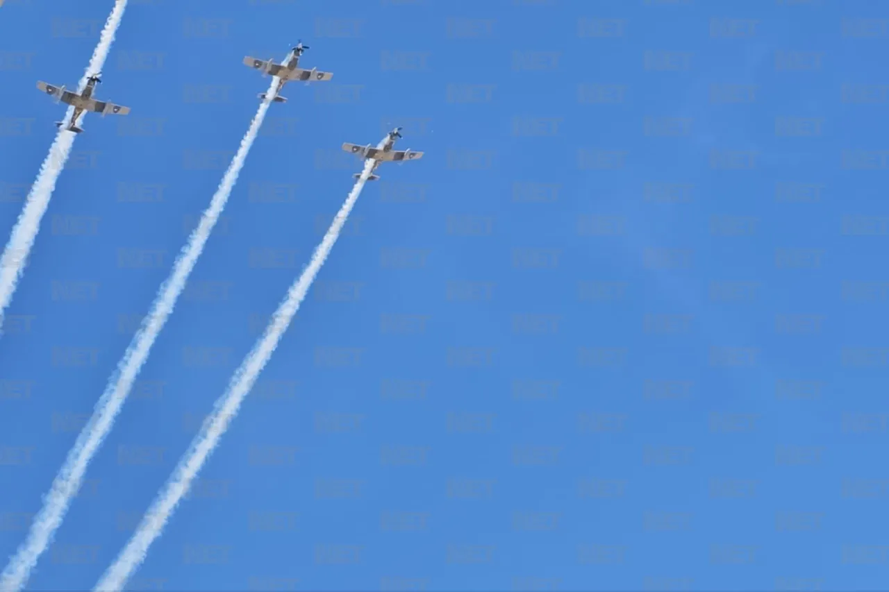 Impresiona espectáculo de Fuerza Aérea a juarenses
