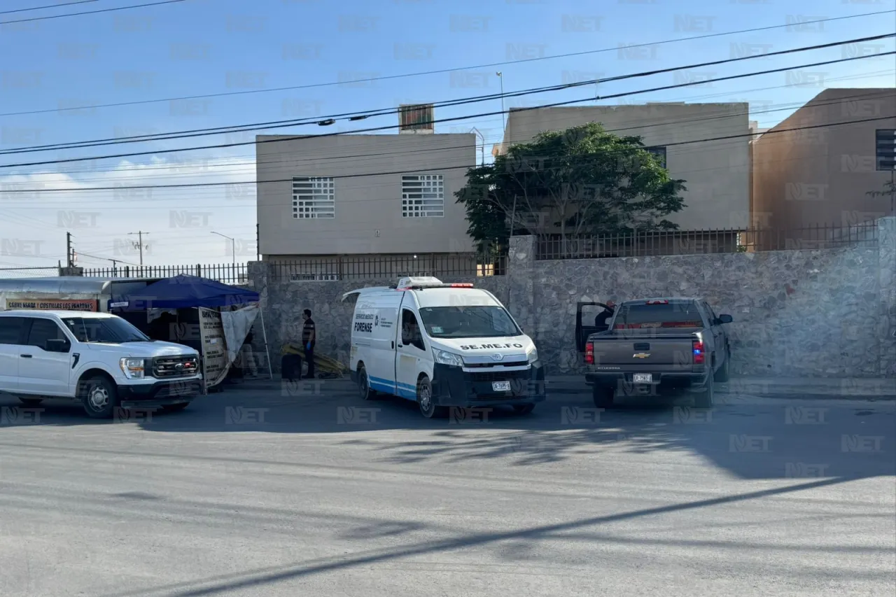 Ultiman a hombre en puesto de comida