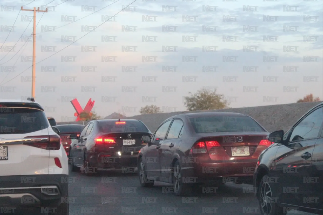 Lunes con tráfico lento en cruces internacionales