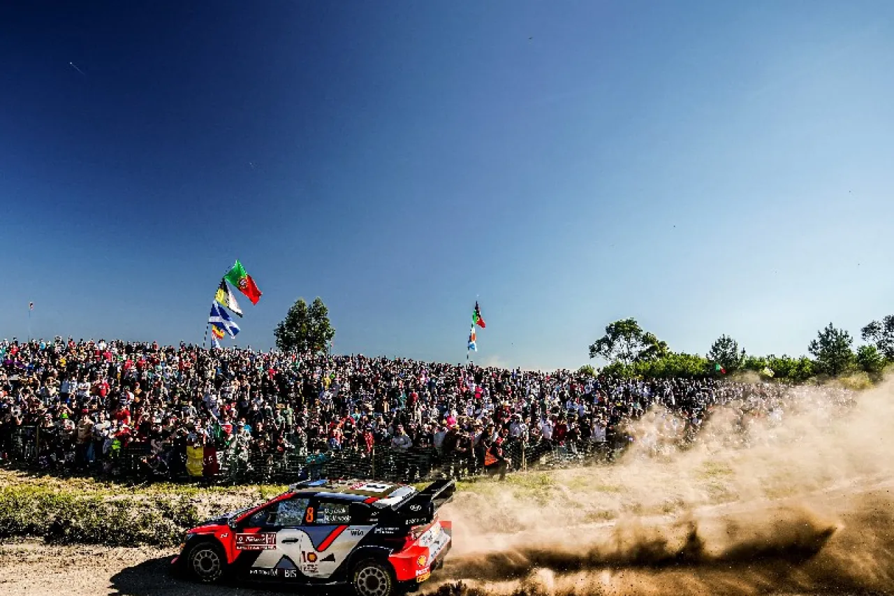 Reduce FIA multas a pilotos por decir groserías por radio