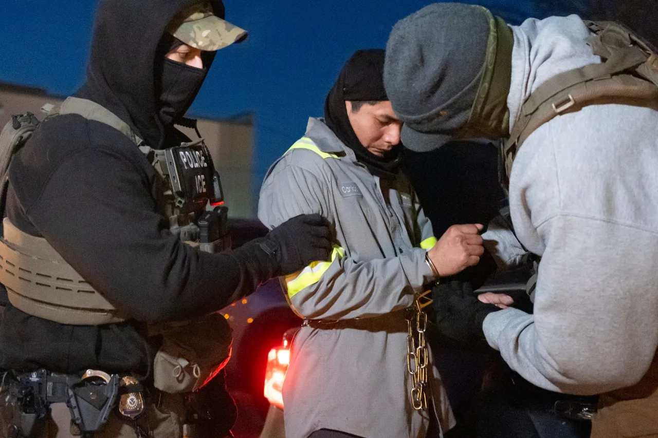 DHS solicita 20 mil guardias nacionales para redadas de inmigración en EU