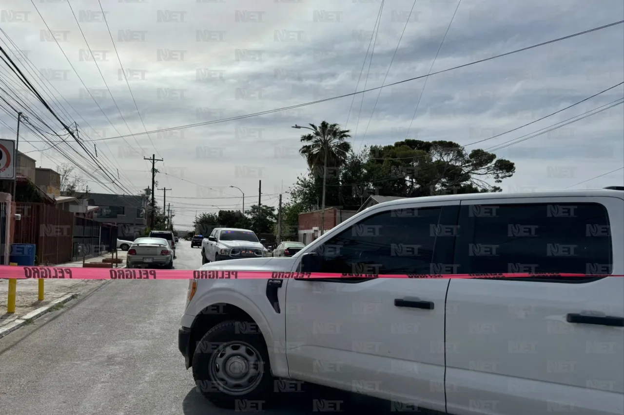 Juárez: Encuentran 'encobijado' entre ramas y basura