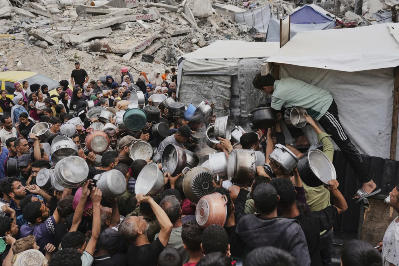 Ataques israelíes causan 93 muertos en Gaza