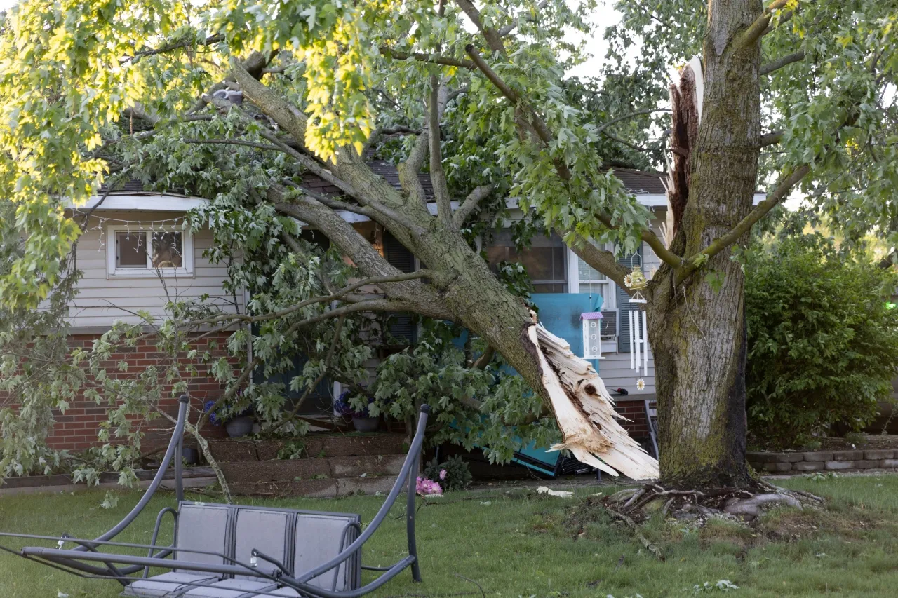 Fuertes tormentas dejan por lo menos 4 muertos y graves daños en Missouri