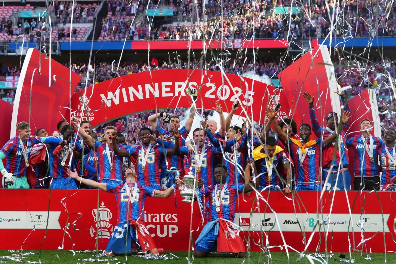 Crystal Palace sorprende y conquista la Copa FA al vencer al City en la final