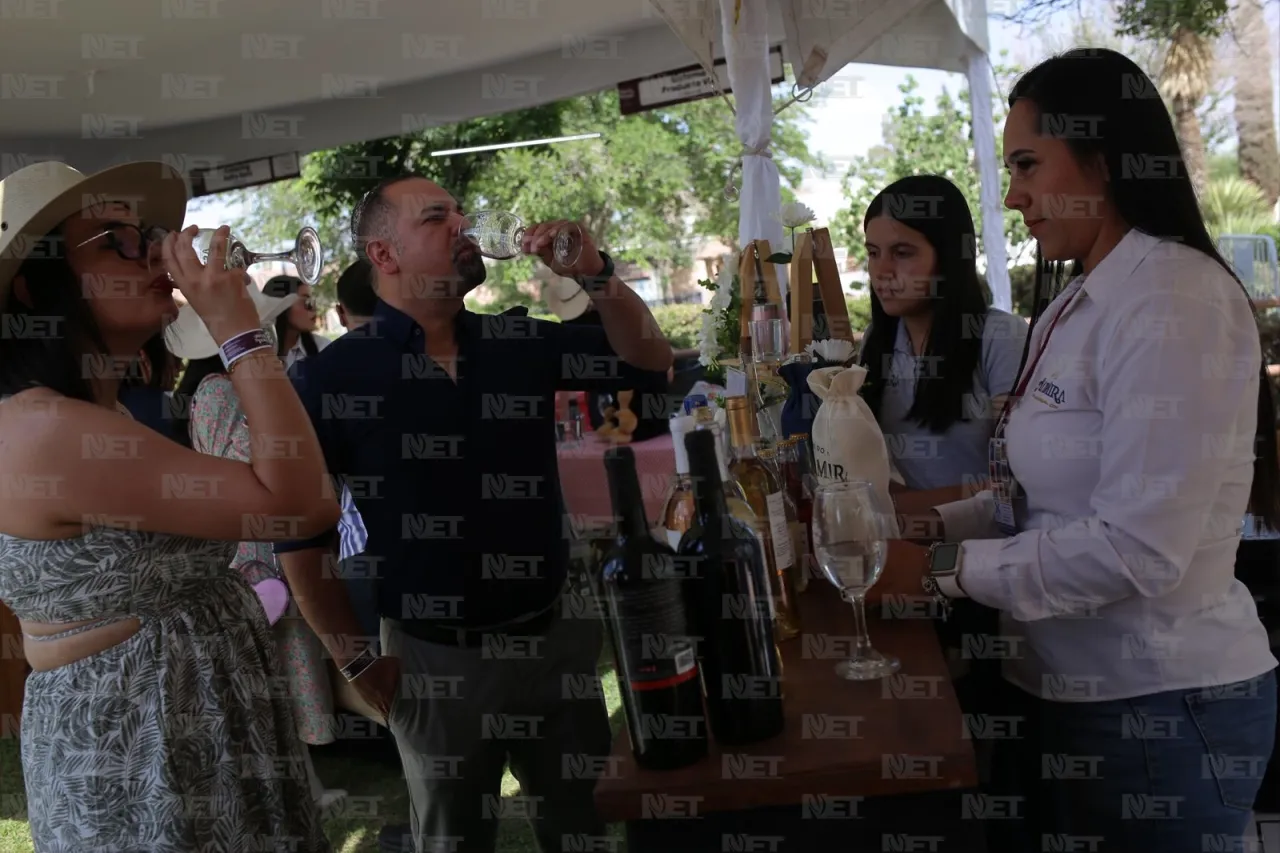 Acude alcalde Pérez Cuéllar a evento de proveedores de vino