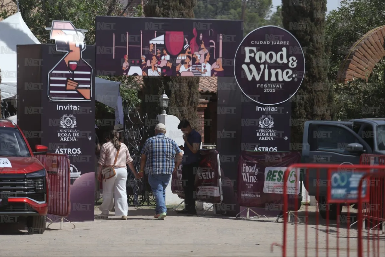 Acude alcalde Pérez Cuéllar a evento de proveedores de vino