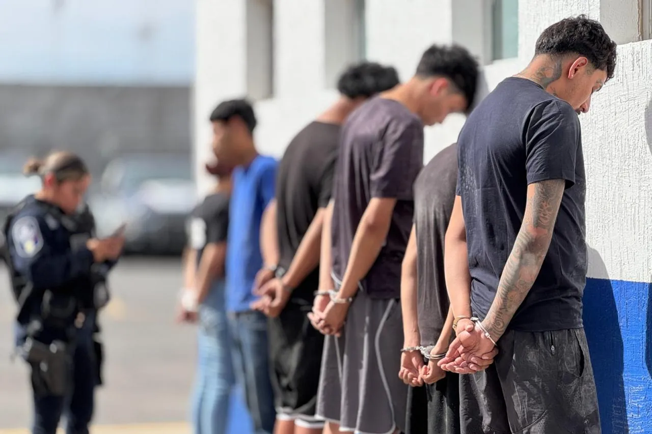 Arrestan a involucrados en autosecuestro para extorcionar a adulto mayor