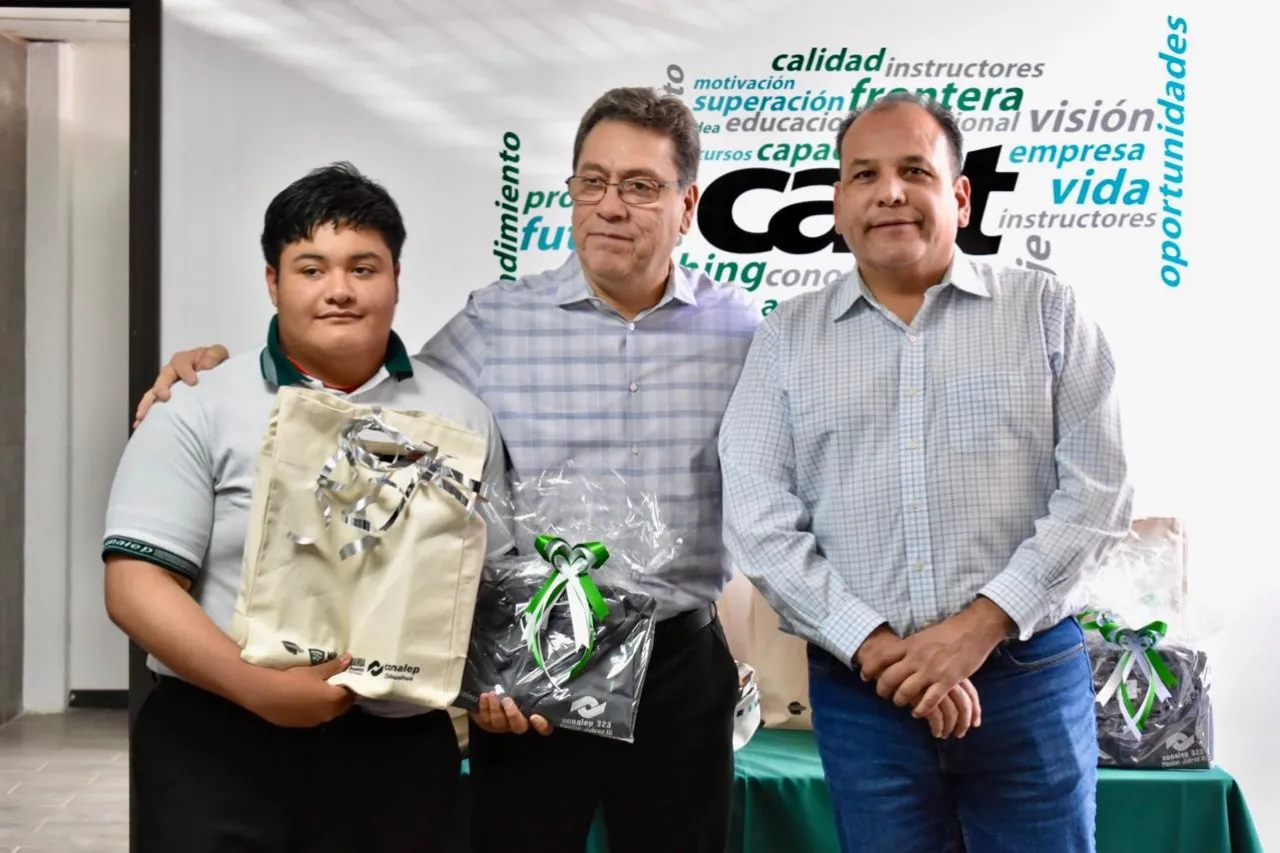 Participarán estudiantes del Conalep en Concurso Nacional Infomatrix 2025