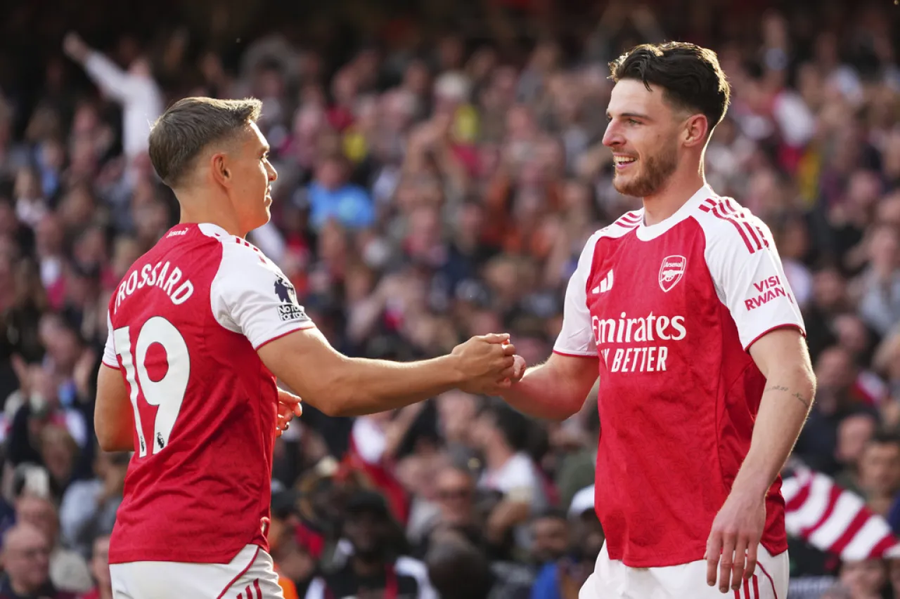 Arsenal asegura su regreso a la Champions