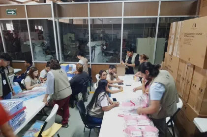 Asamblea Distrital Bravos inicia armado de paquetes electorales