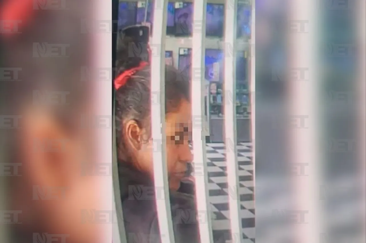 Foto: Se le hizo fácil y llevó a hijo a asaltar casa de empeño