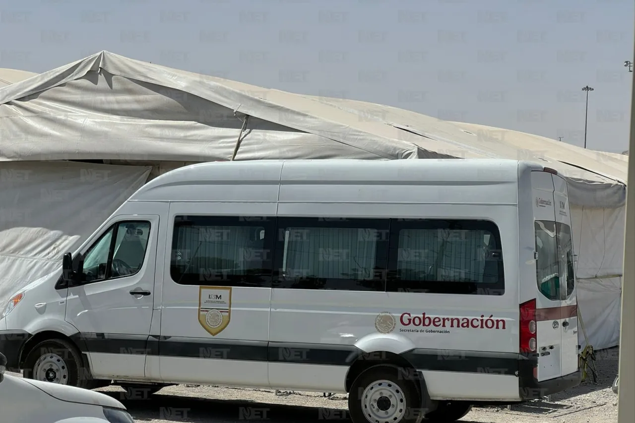 Pasan la noche 70 repatriados en El Punto