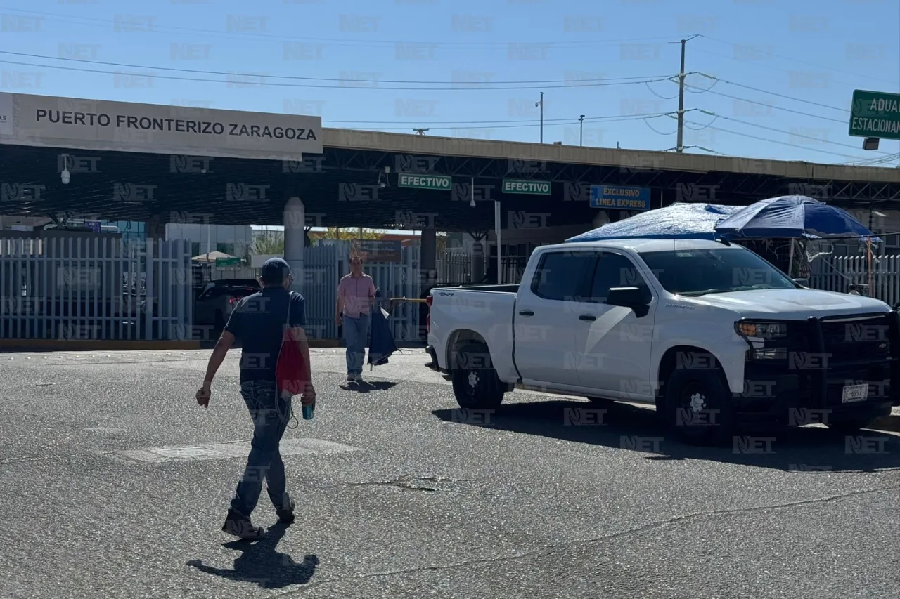 Toman maestros el puente Zaragoza en protesta por la Ley Issste