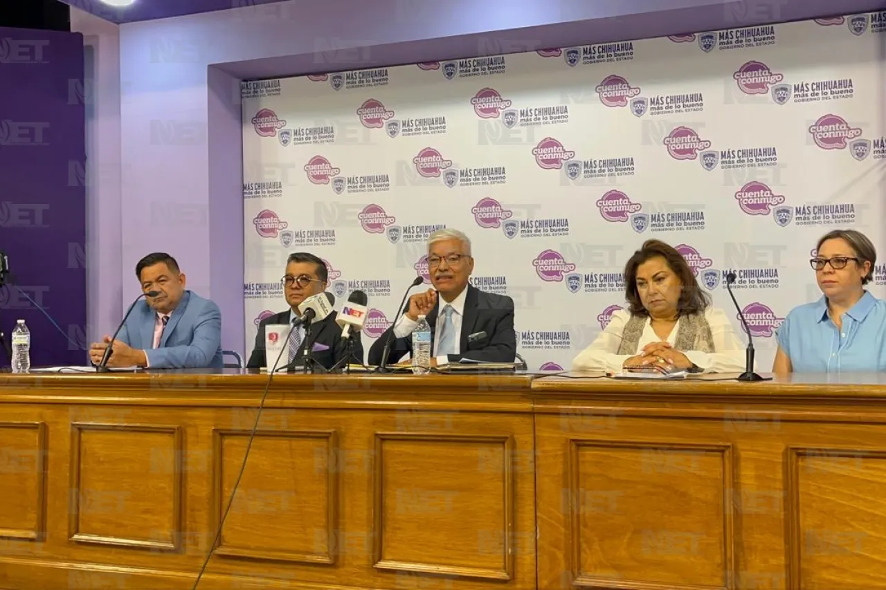 Anuncian más de mil espacios para formación de docentes
