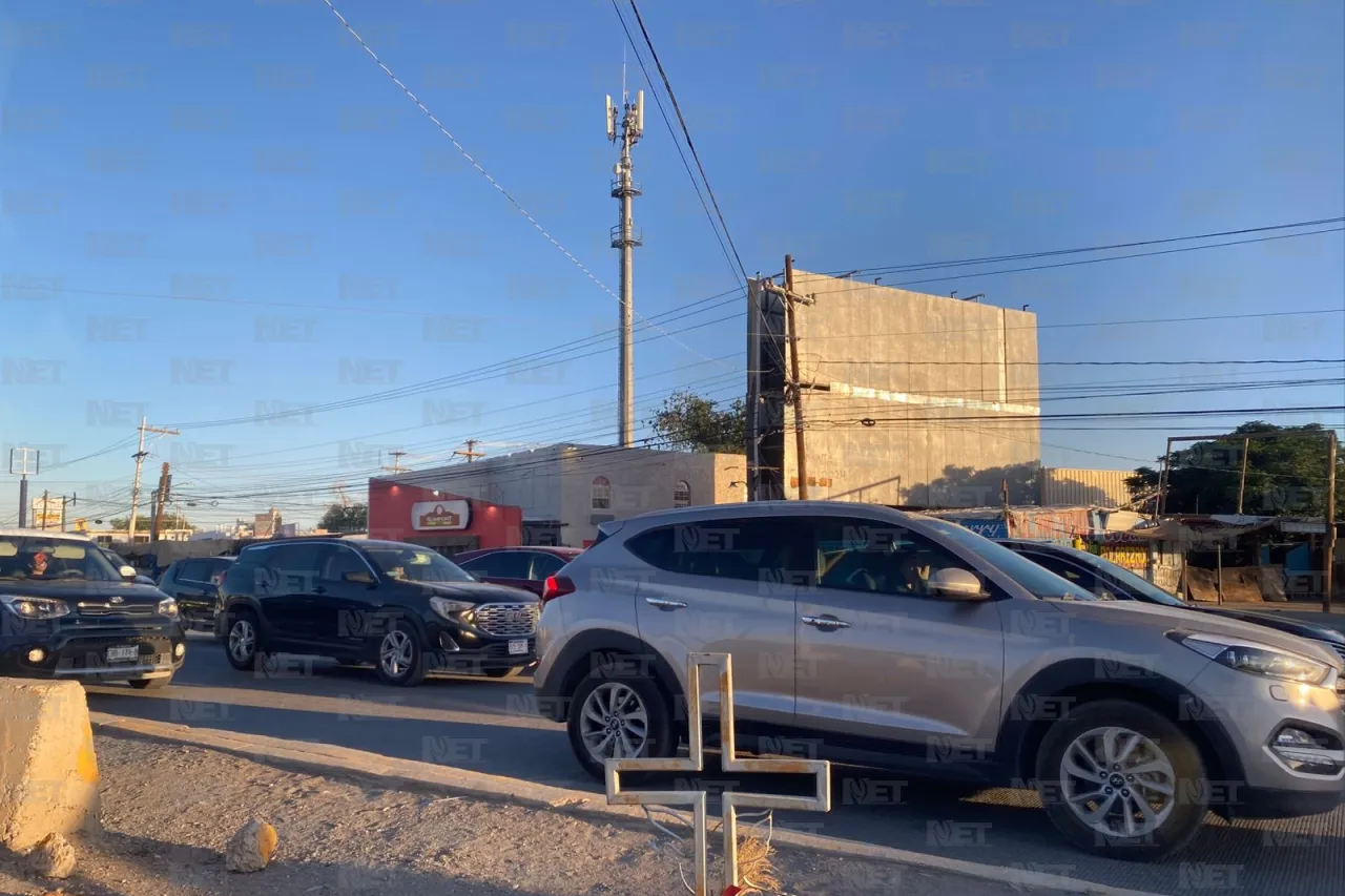 Largas filas en los cruces internacionales