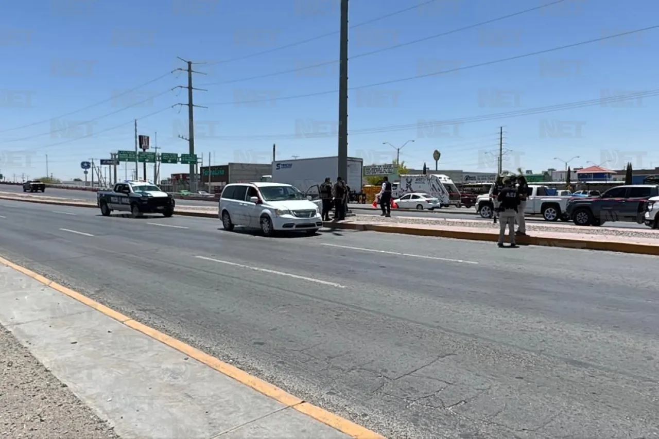 Lo atacan a tiros a bordo de su vehículo en el bulevar Independencia