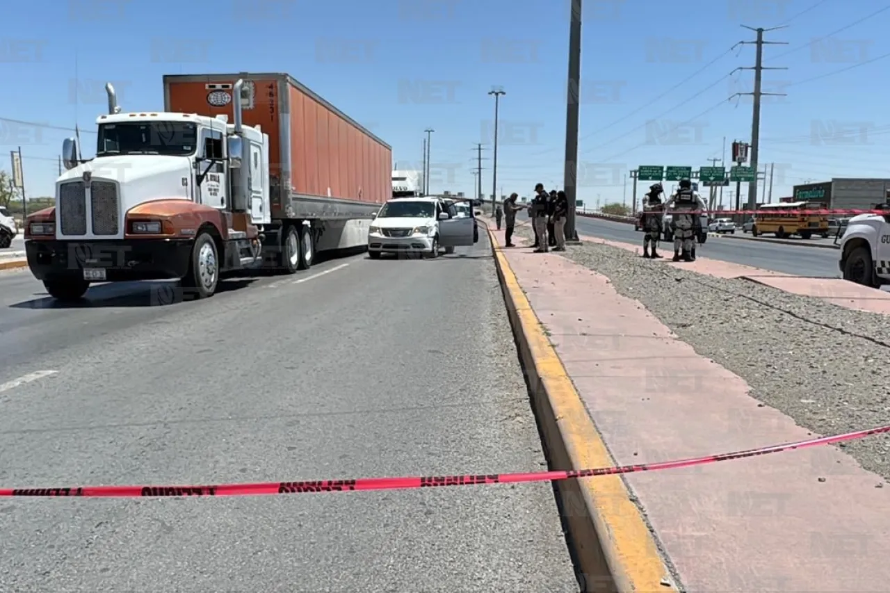 Lo atacan a tiros a bordo de su vehículo en el bulevar Independencia
