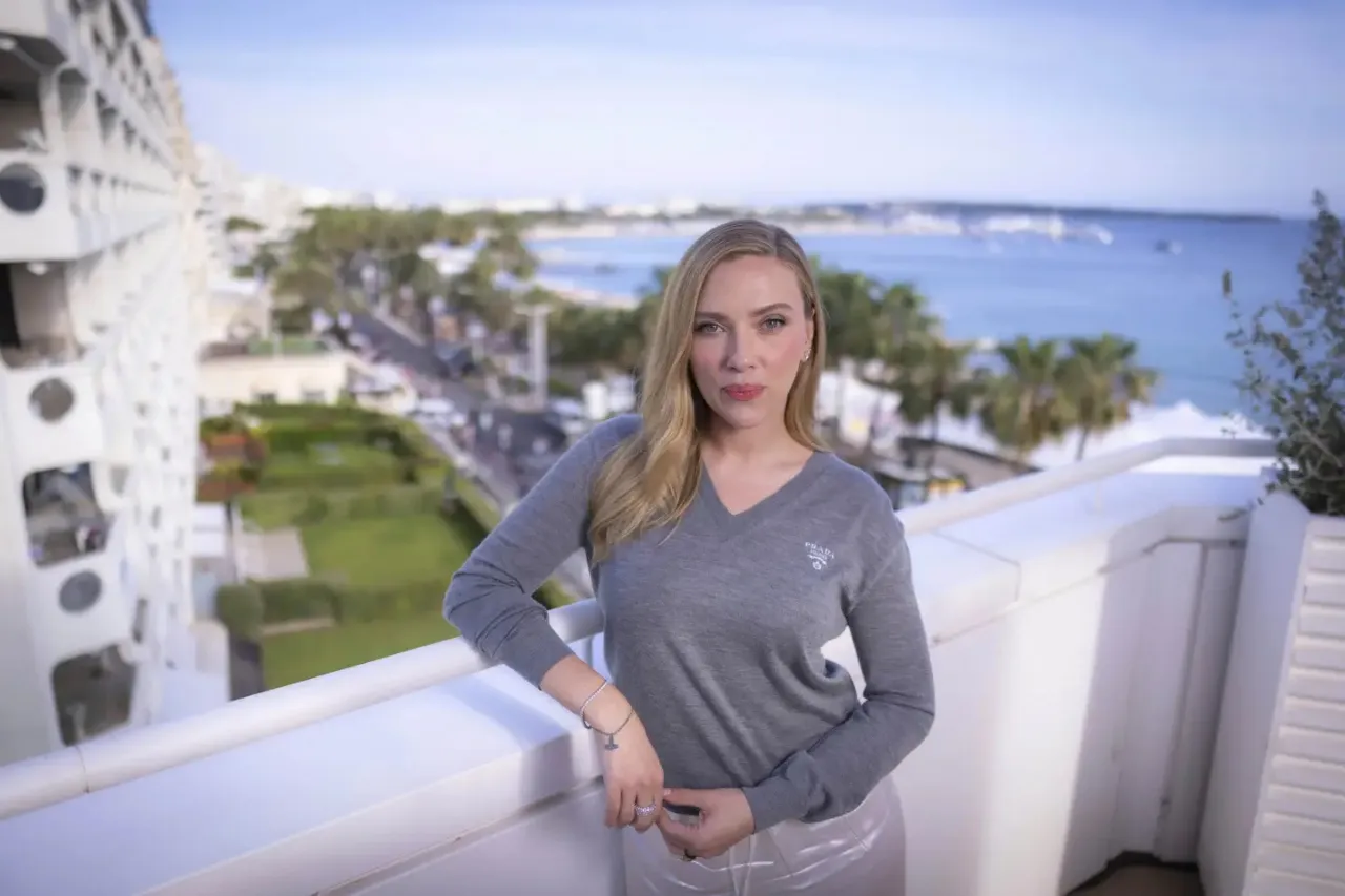Scarlett Johansson debuta como directora en Cannes