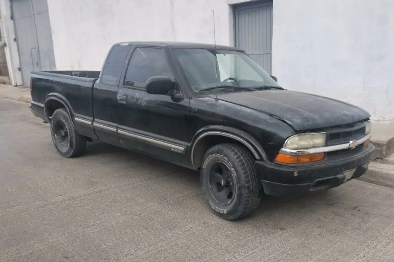 Recuperan camioneta con reporte de robo en Parral
