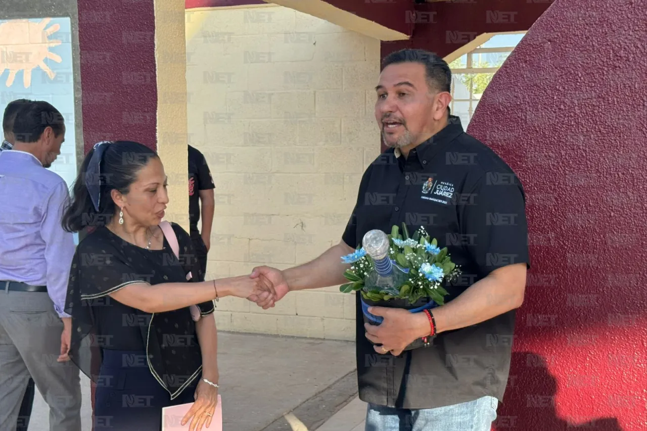 Entrega alcalde obras en escuela primaria Octavio Paz