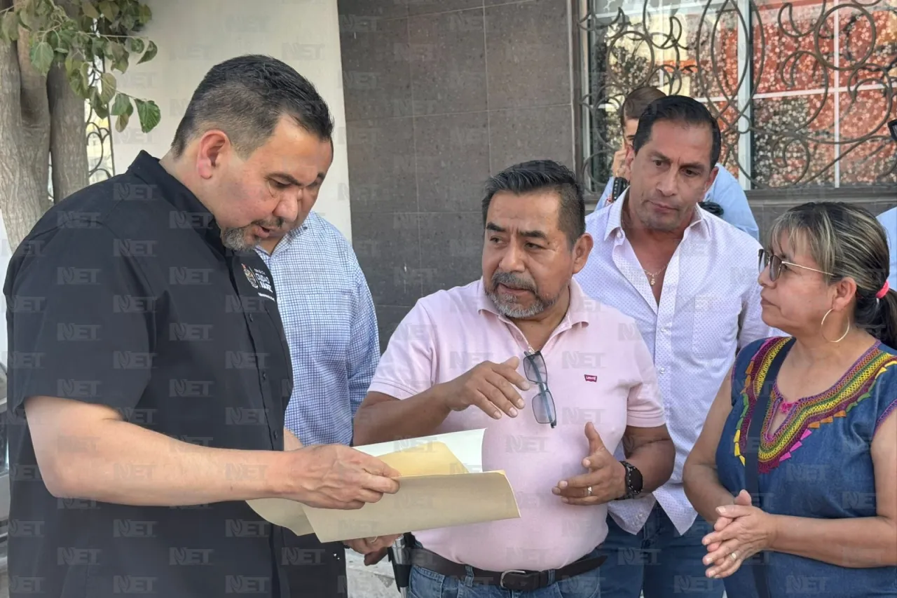Pusieron ciudadanos 25% para pavimentar calle, Municipio el resto