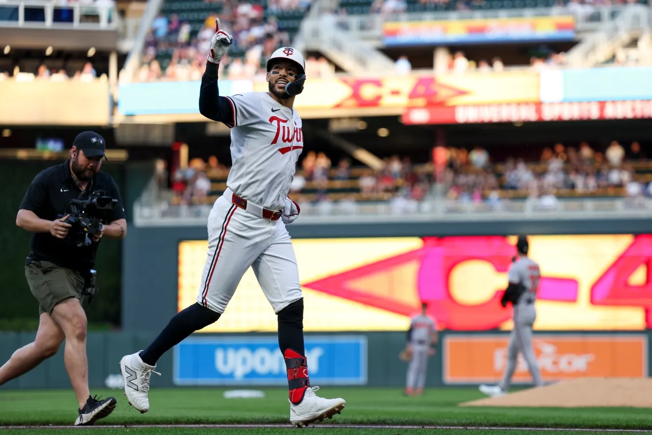 Tras conmoción, Mellizos recuperan al boricua Carlos Correa