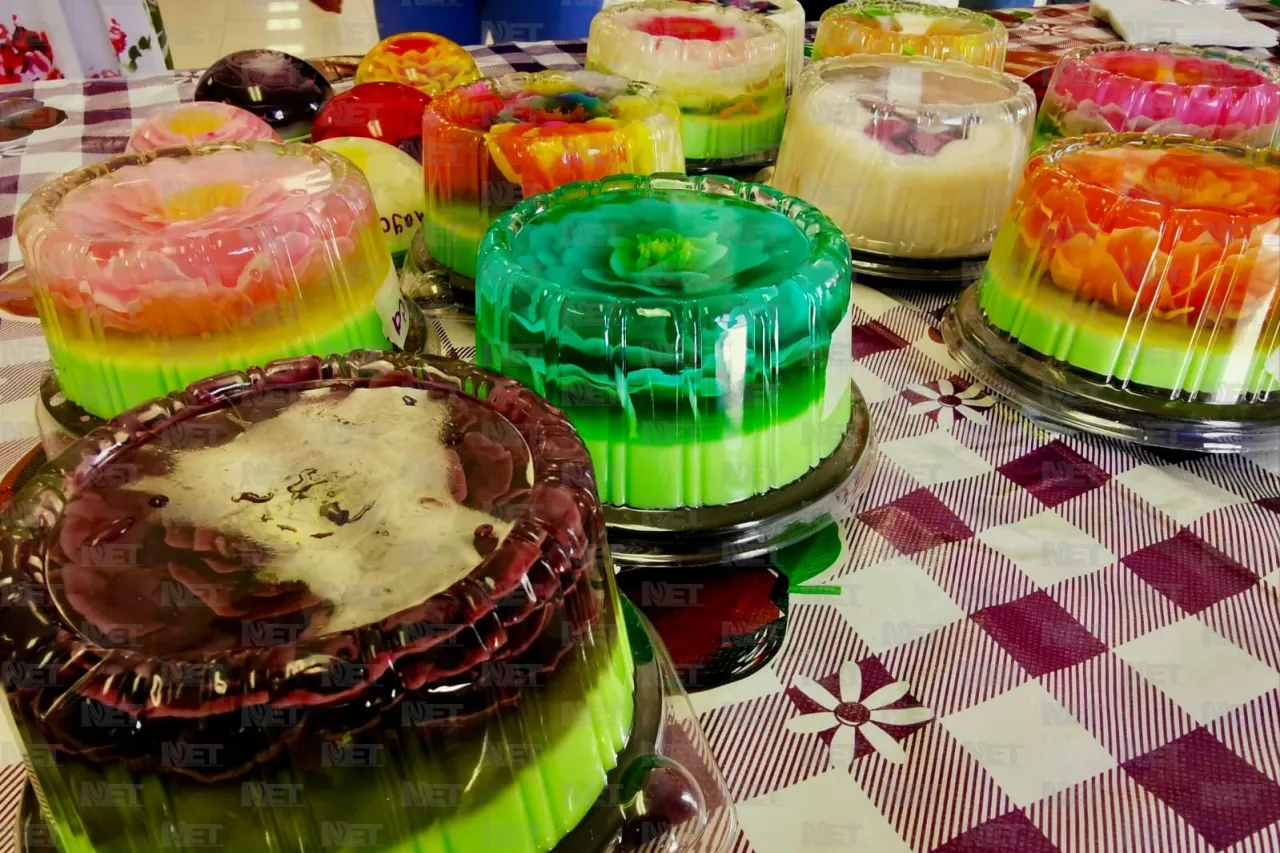 Adultos mayores concluyen taller de gelatinas artesanales y emprenden
