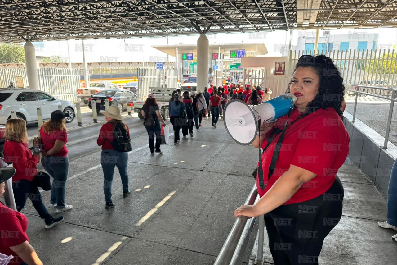 'Estamos en pie de lucha'; maestros toman los puentes por Ley Issste