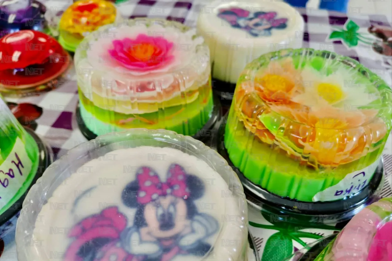 Adultos mayores concluyen taller de gelatinas artesanales y emprenden