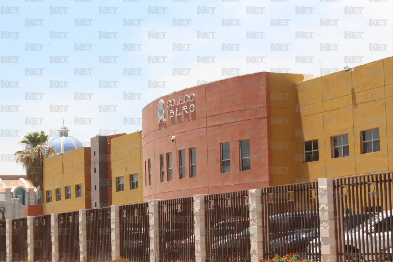 Le destruyen la reja al Colegio Ibero por 'apoderarse' de la calle