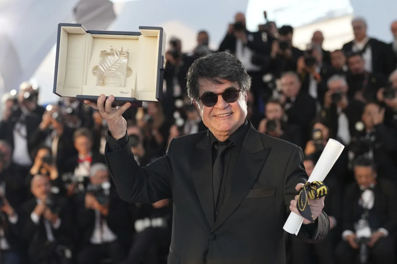 Irán llama a diplomático francés por elogiar a la película 'Yek tasadef sadeh'