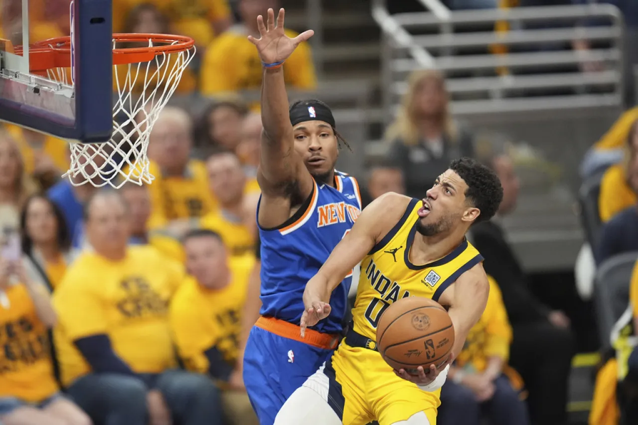 Pacers vencen a Knicks y atisban Finales