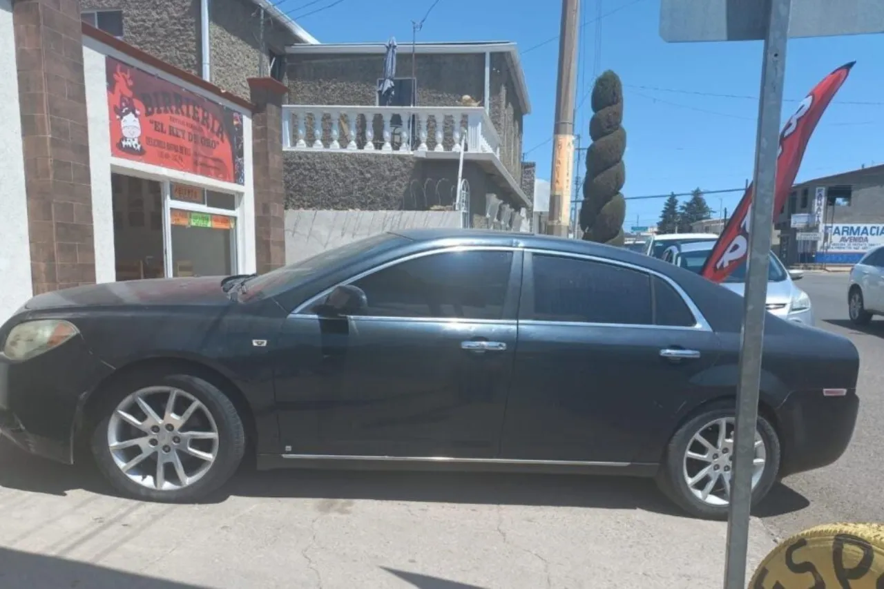 Recuperan auto Malibu con reporte de robo en Cuauhtémoc
