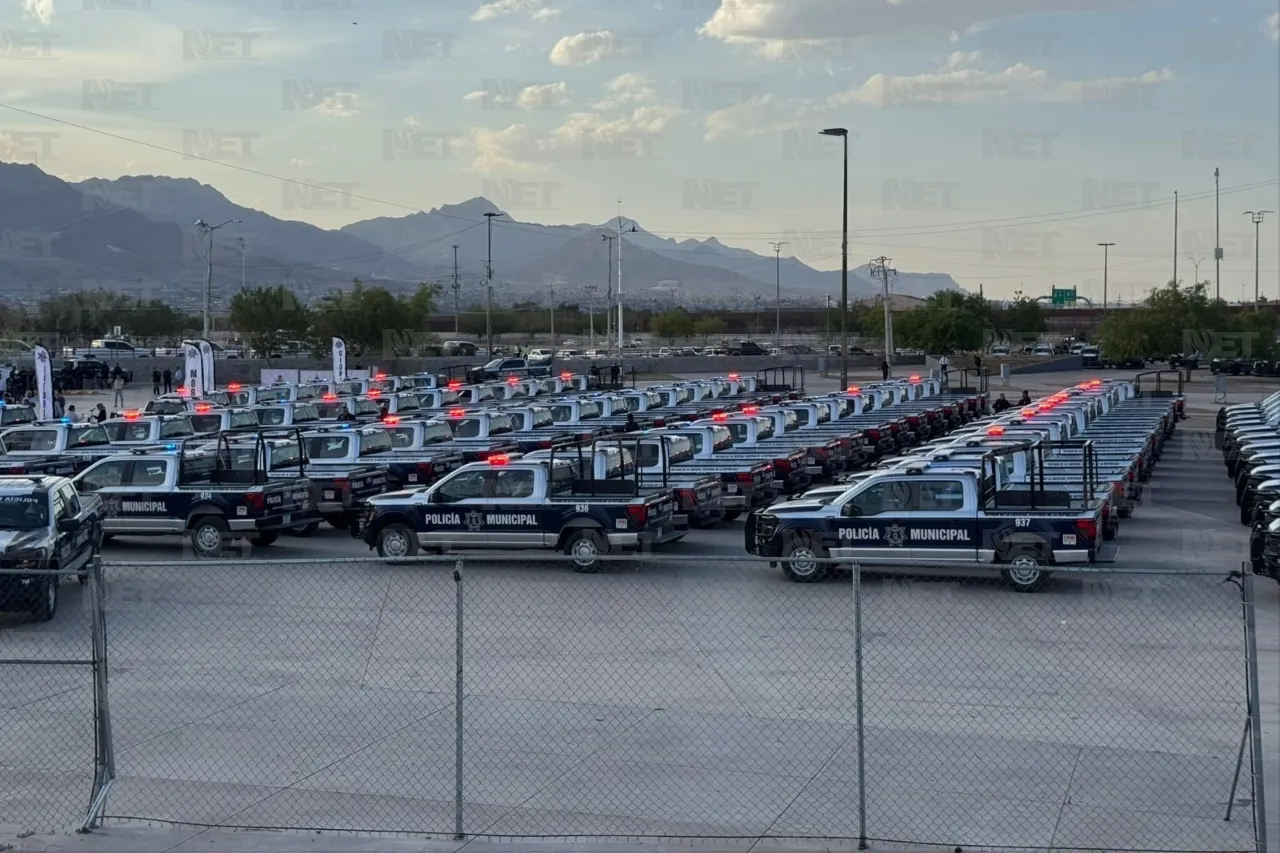 Entrega alcalde 100 nuevas unidades a Seguridad Vial y Policía Municipal