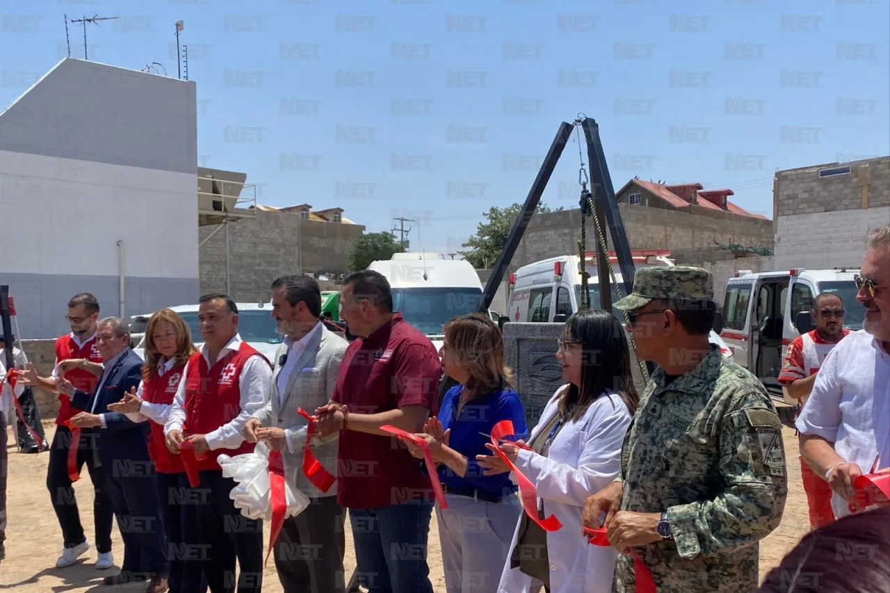 Colocan primera piedra de nueva Cruz Roja en Salvárcar