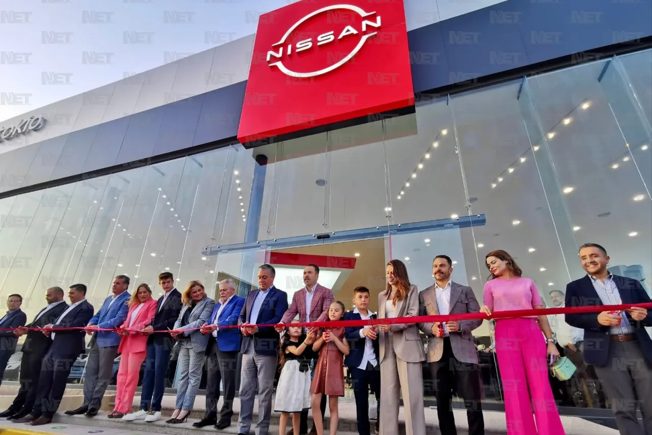 Inauguran Nissan AutoTokio Ejército Nacional